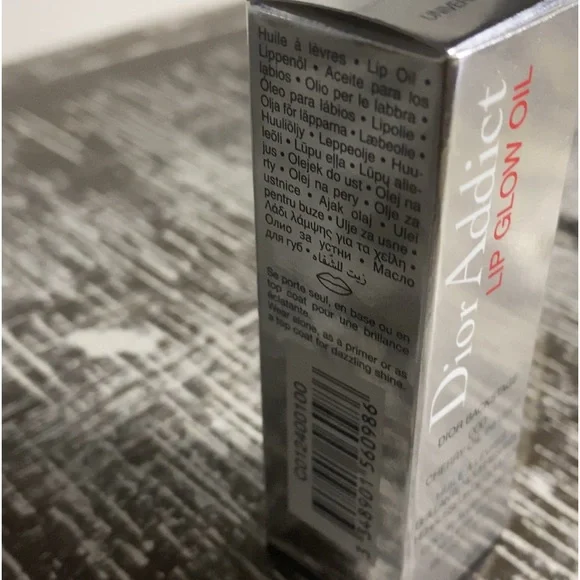 Christian Dior Addict Lip Glow Oil (Universal Clear) - Picture 5 of 7